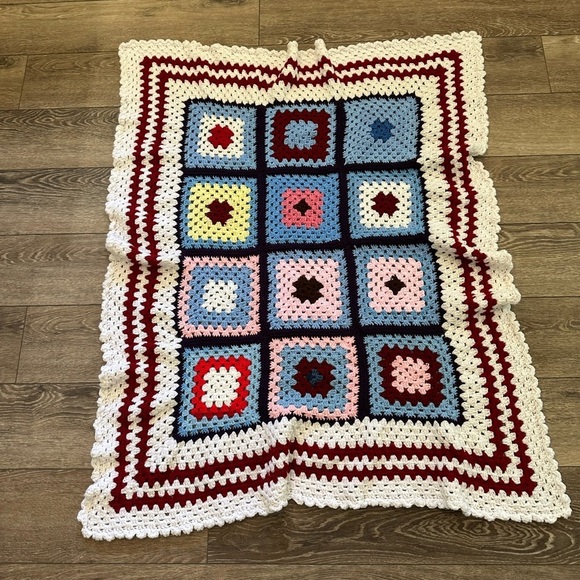 Granny blanket hand knit Vintage Square Afghan Throw  Blanket Multi Colour - Picture 1 of 11